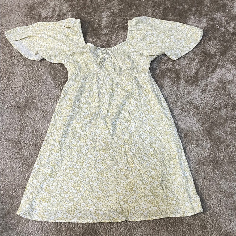 Floral Yellow BillaBong Dress with Puff Sleeves